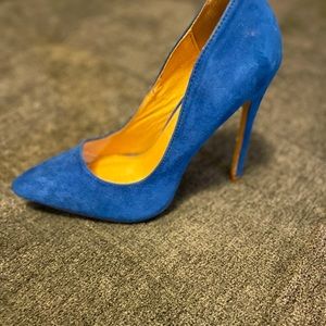 Royal suede heels size 7 used